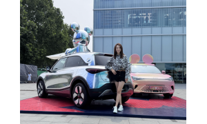 不止联名标！smart米奇限定车：A级车身藏C级豪华